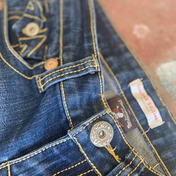 ♎️ True Religion ♎️ - Picture 5 of 9